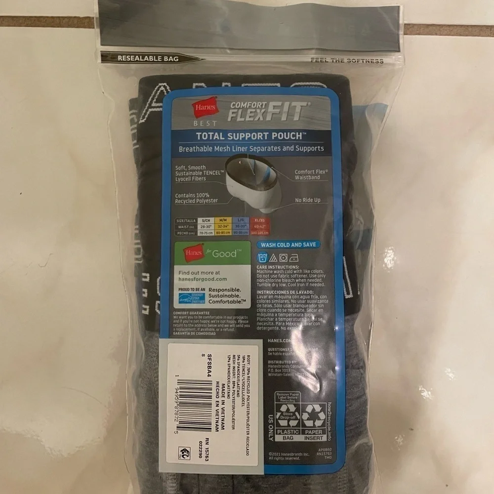 NWT Mens Hanes Boxer Briefs Size Small 27-30​​​​​​​
